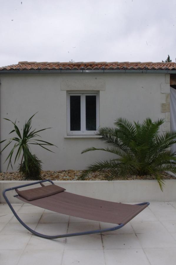 Le Clos Des Oiseaux Saintes Eksteriør bilde