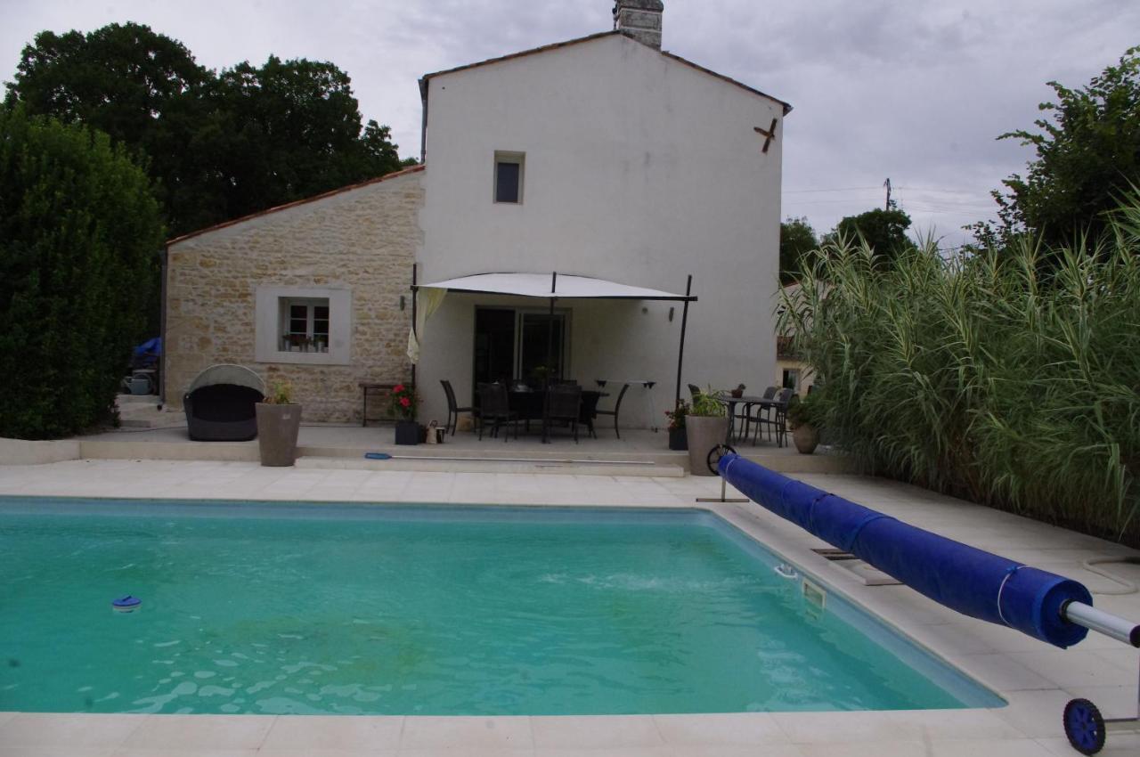Le Clos Des Oiseaux Saintes Eksteriør bilde